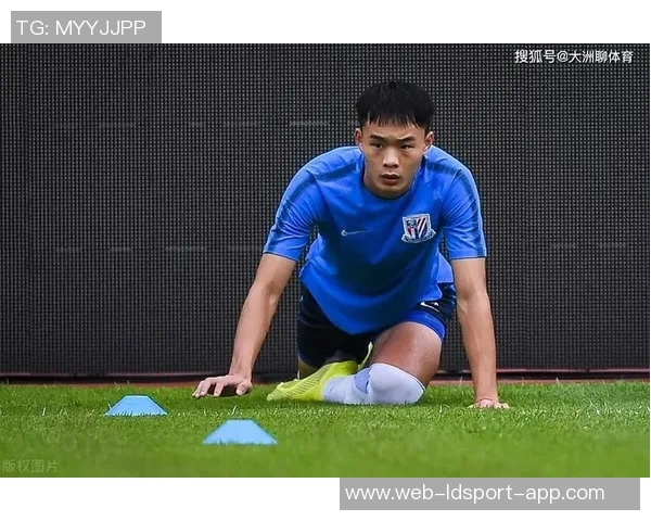 刘若钒荣获中超首冠感言：这一刻将铭刻在我心中永不忘记